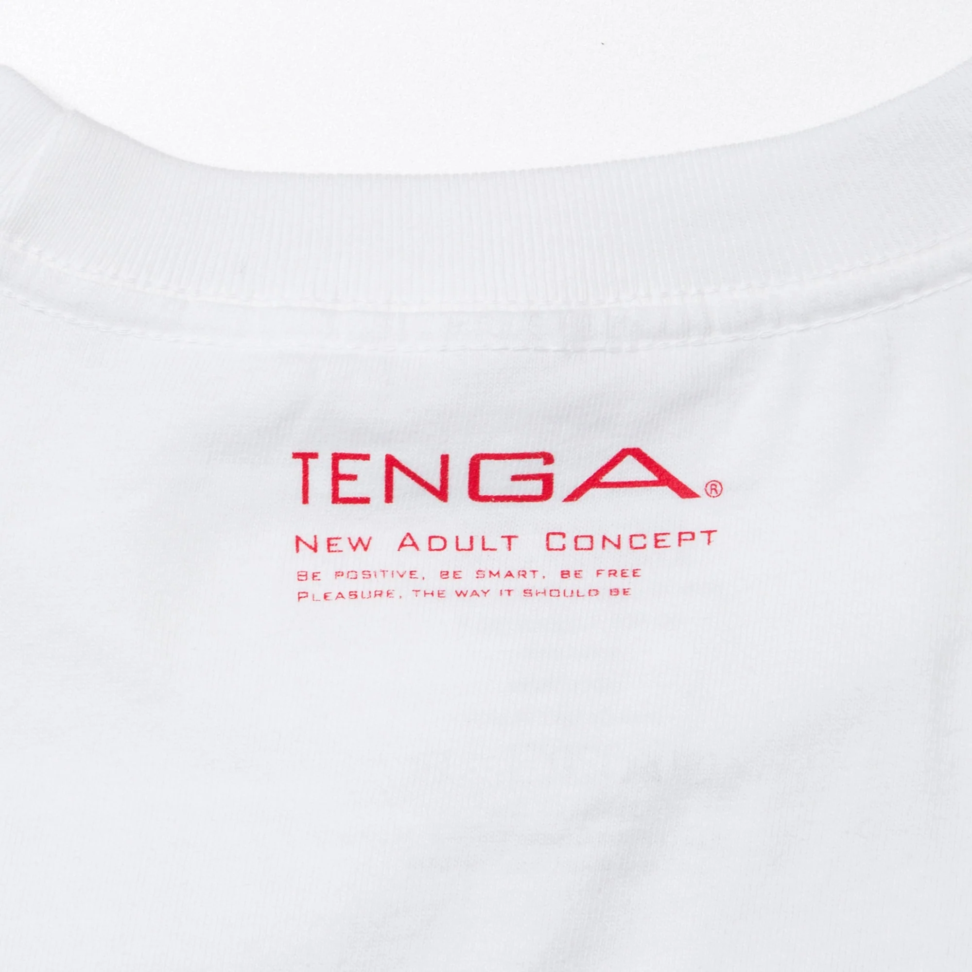 Playing with TENGA T-SHIRT White x Blue - Image 5
